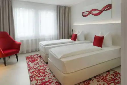 Ramada by Wyndham Dresden - 1