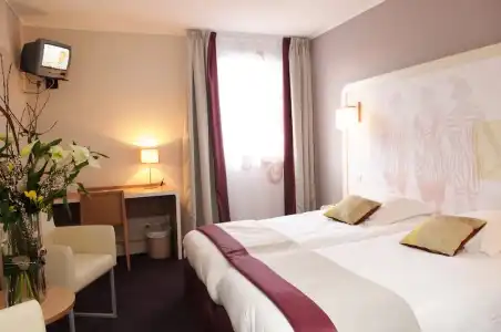 Hôtel Red Fox - 84
