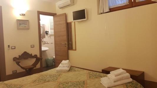 Aurelia Garden Gold Bed & Breakfast - 43