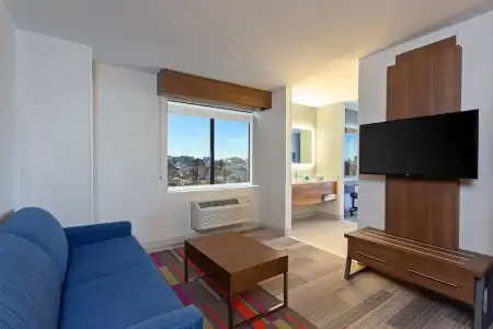 Holiday Inn Express Los Angeles Airport by IHG - 63
