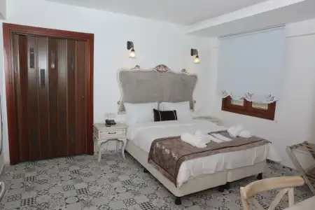 Oriella - 9