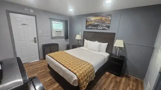 Travelers Inn - 18
