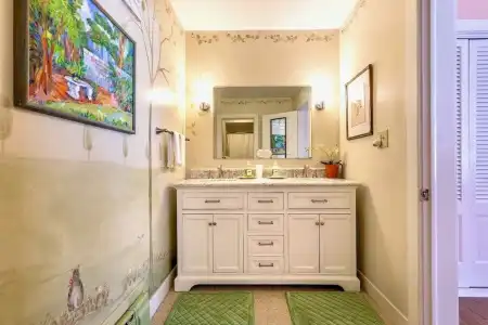 Wilburton Inn - 237