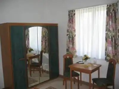 Garden Cottage Mit Kostenfreien Parkplätzen - 1