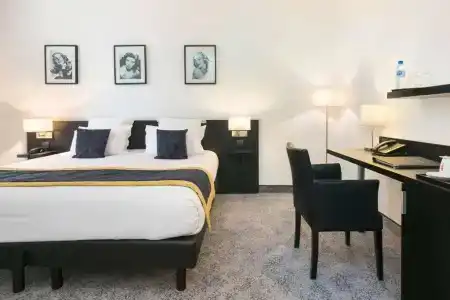 Best Western Plus Hôtel Massena - 83