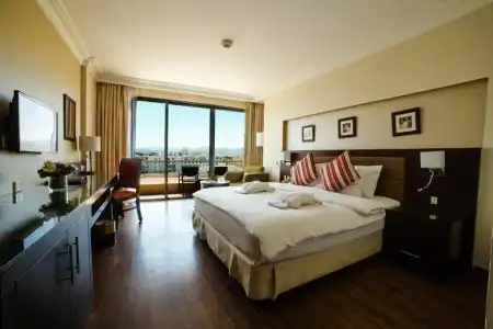Swiss-BelAqaba City - 43