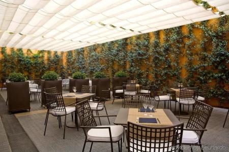 Catalonia Boulevard - 27