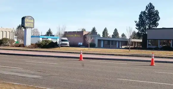 Chinook Motel - 9