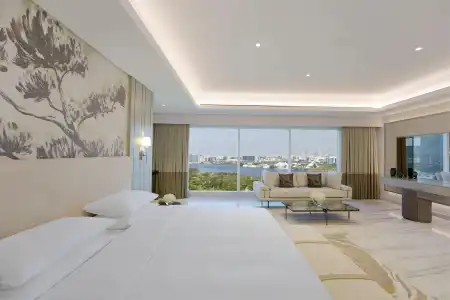 Grand Hyatt - 68