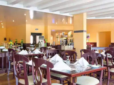 Novotel Bahrain Al Dana Resort - 45