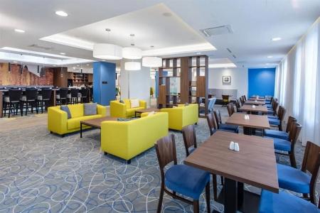 Hampton by Hilton Oliwa - 15