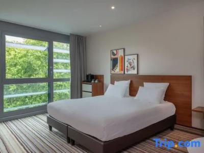 Spark By Hilton Lyon Ouest - 57