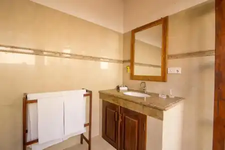 Lanka Beach Bungalows - 8