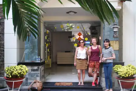 Lan Anh - 19