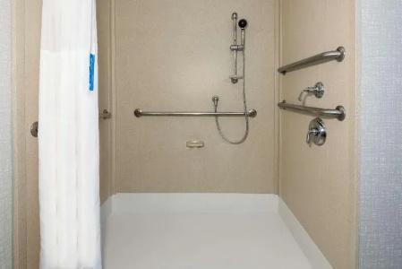 Hampton Inn & Suites Winston-Salem/University Area, NC - 66