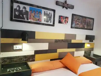 Barri Antic Hostel & Pub - 24