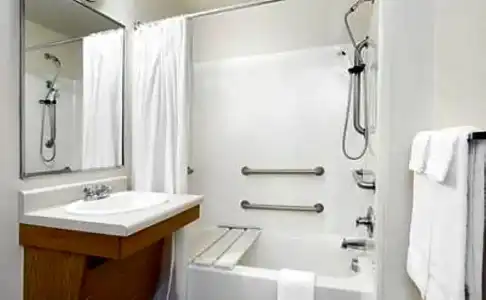 WoodSpring Suites Topeka - 29