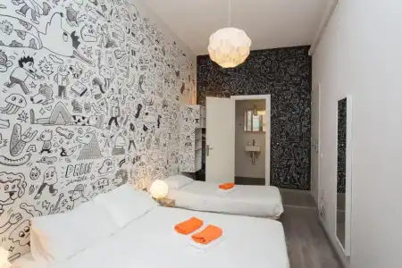 ZOOROOMS Boutique GuestHouse - 4