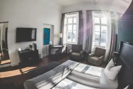 Münchner Hof - 56