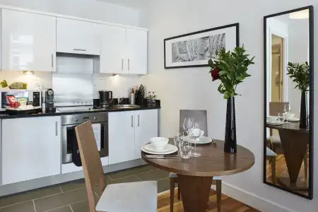 Cheval Harrington Court at South Kensington - 12