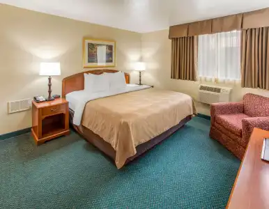 Quality Inn & Suites Green Bay Downtown - 72