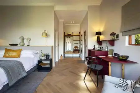 Premier Inn Dubai Dragon Mart - 7