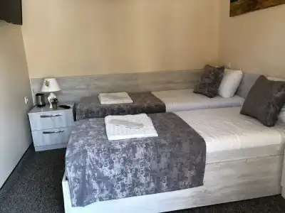 LEO PALACE - 4