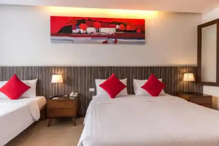 J Pattaya - 32