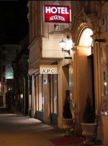 Augusta Am Kurfürstendamm - 18