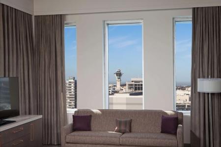 H Los Angeles, Curio Collection by Hilton - 1