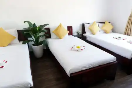 Hue Royal - 30