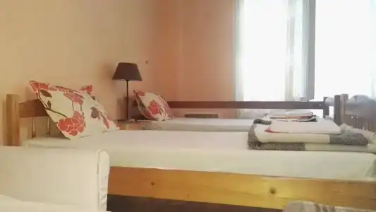 Hello Sofia Guesthouse - 3