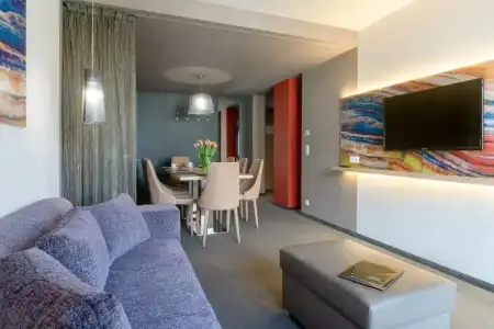 Onyx Luxury - 50