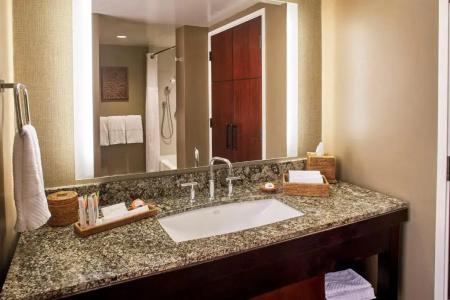 Hilton Hawaiian Village Waikiki Beach Resort - 472