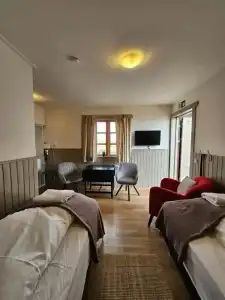 Riverfront Lodge - 13