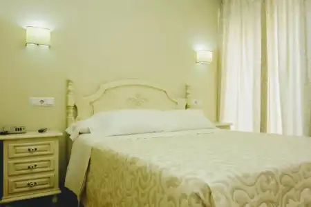 Hostal Toledo - 42