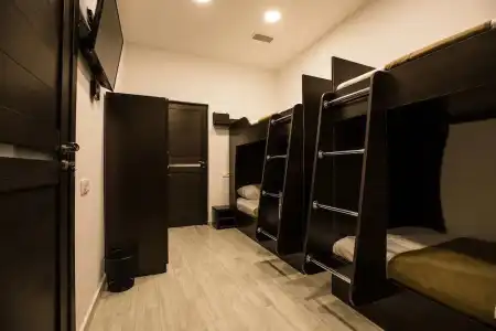 5 Rooms Mini-& Tours - 1