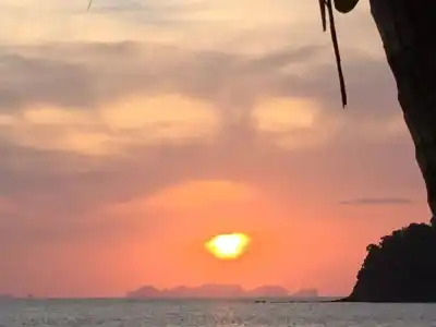 Noble House Beach Resort - 14