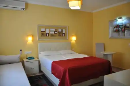 Pik Loti - 2