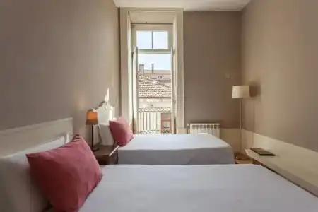 Being Porto Hostel - 61