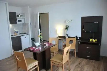 Séjours & Affaires Caen Le Clos Beaumois - 46