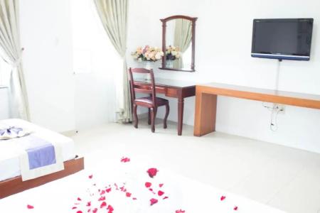 Hoa Phat & Apartment - 82