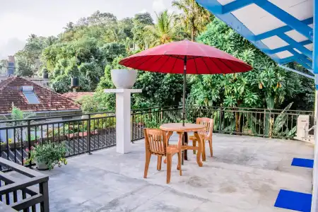 Blue Eyes Inn - 11