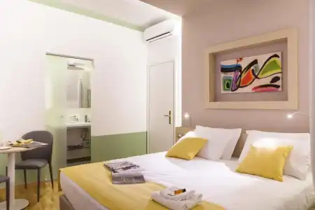 Grand Master Suites - 53