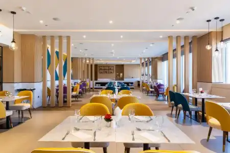 Premier Inn Dubai Dragon Mart - 13