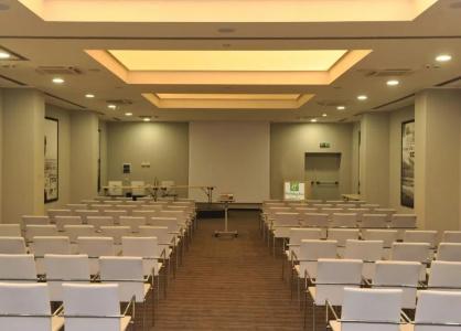 Holiday Inn Genoa City by IHG - 11