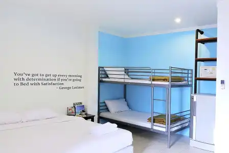 OYO 1032 Beds Patong - 39