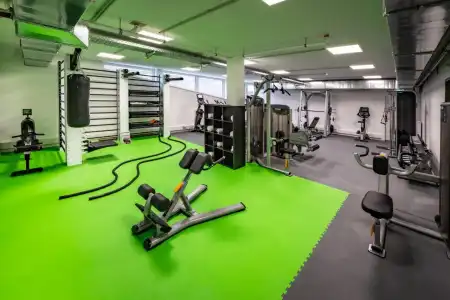 LOGINN Stuttgart Zuffenhausen - 30