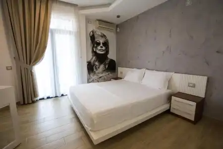 Mira's House - 11