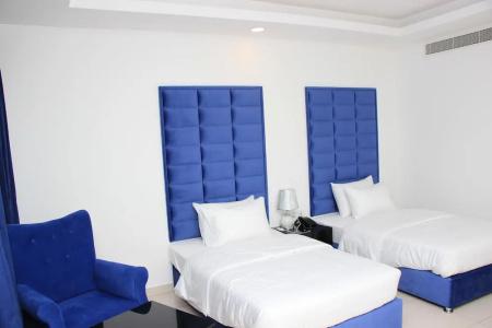 Parkside Plaza - Muscat - 20